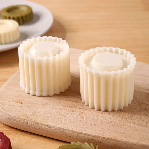 🥳2026 HOT SALE🥳🎂Creative Double-Ended Pastry Mold