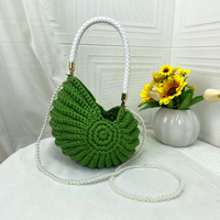 💚 Green – Fresh & Natural