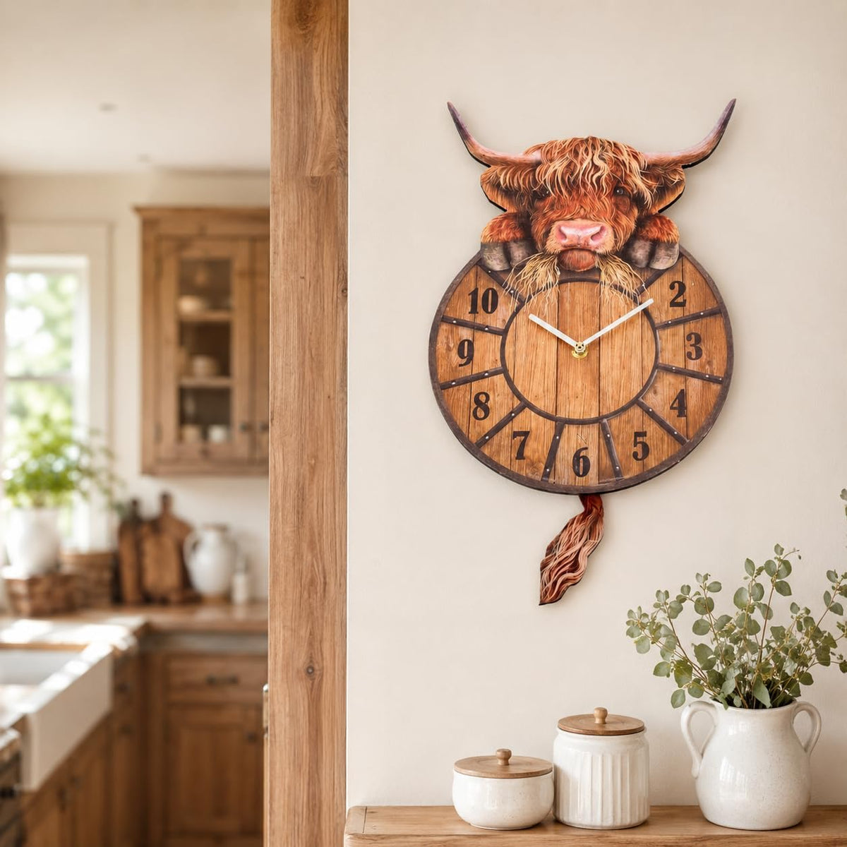 🐄 Swinging Tail Highland Cow Wall Clock – Rustic Farmhouse Decor