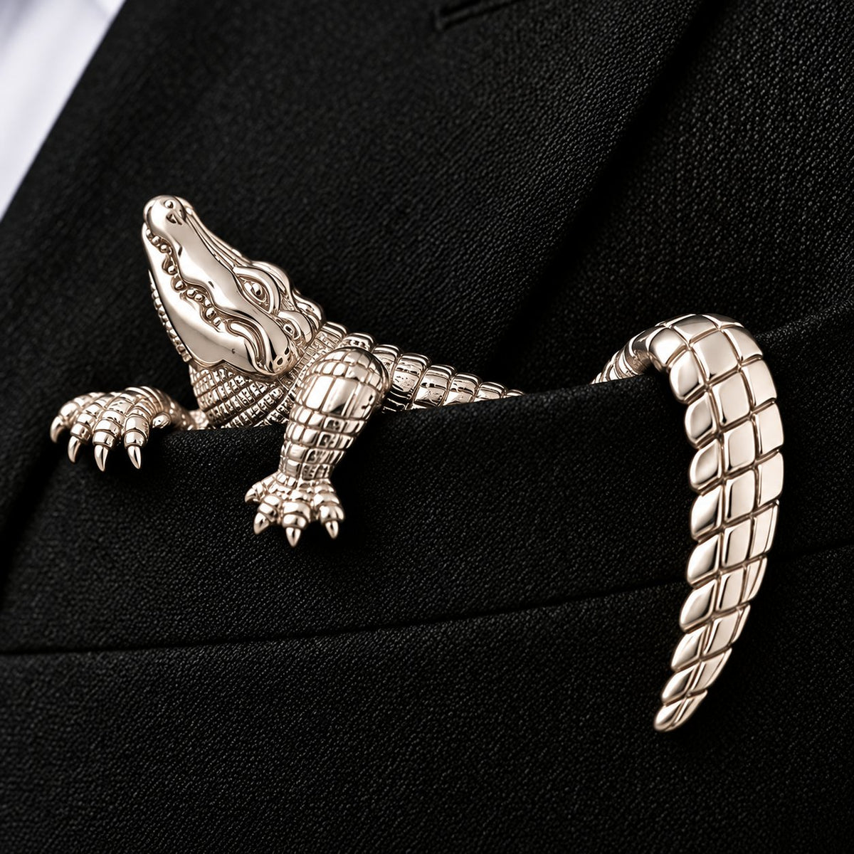 🐊✨ Luxury Sculpted Animal Brooch – Premium Statement Piece for Suits & Blazers