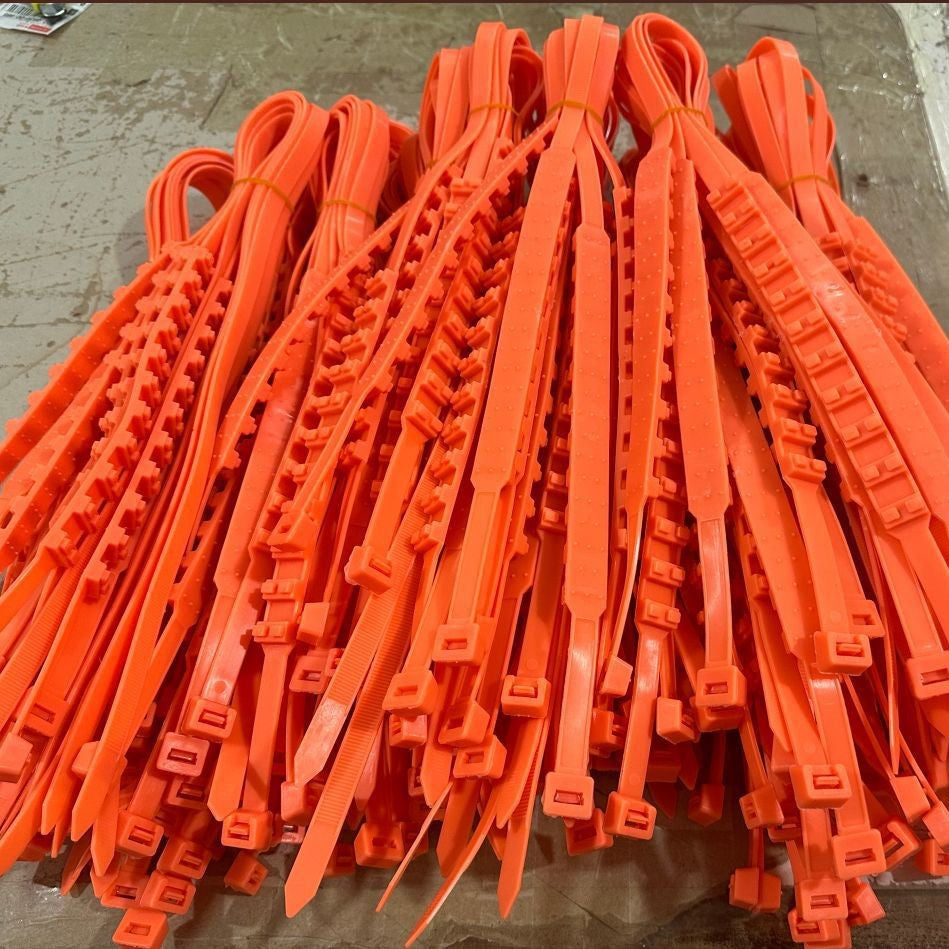 Emergency Tire Traction Straps – Snow, Ice & Mud Roadside Backup ❄️
