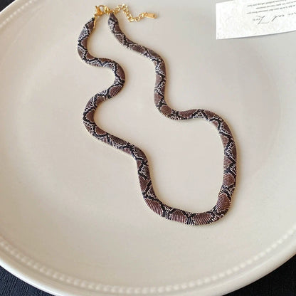 🐍 Patterned Snake Chain Necklace – Bold Sculptural Statement Jewelry
