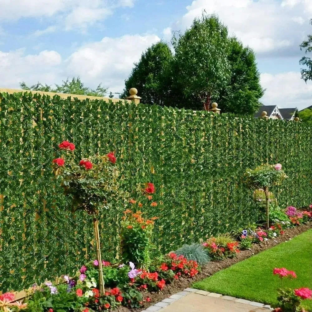 🌿 Artificial Ivy Privacy Screen – Flexible Fence & Balcony Greenery