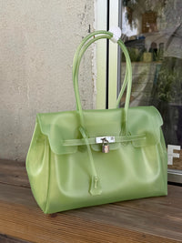 Fruit green