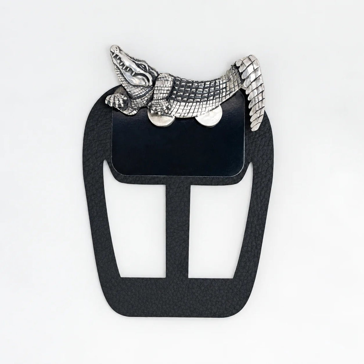 🐊✨ Luxury Sculpted Animal Brooch – Premium Statement Piece for Suits & Blazers