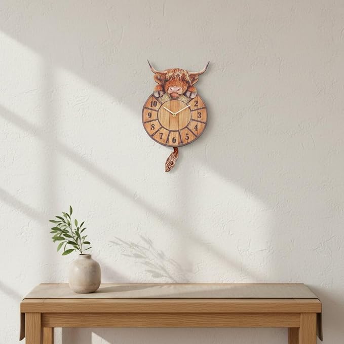 🐄 Swinging Tail Highland Cow Wall Clock – Rustic Farmhouse Decor