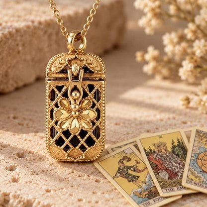 ✨ Secret Tarot Locket Necklace – Vintage Pendant with Mini Tarot Cards