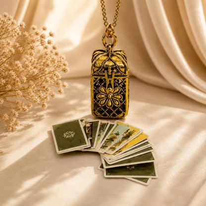 ✨ Secret Tarot Locket Necklace – Vintage Pendant with Mini Tarot Cards