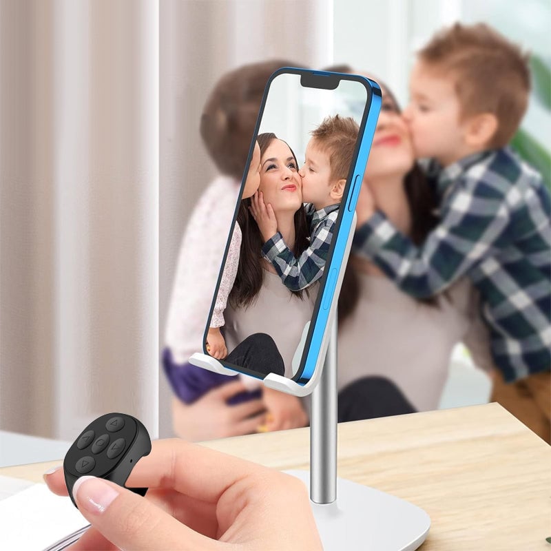 Scroll Without Touching Your Phone – Bluetooth Fingertip Remote Ring