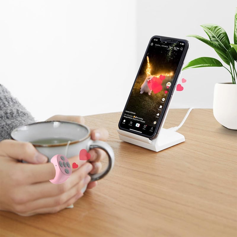 Scroll Without Touching Your Phone – Bluetooth Fingertip Remote Ring